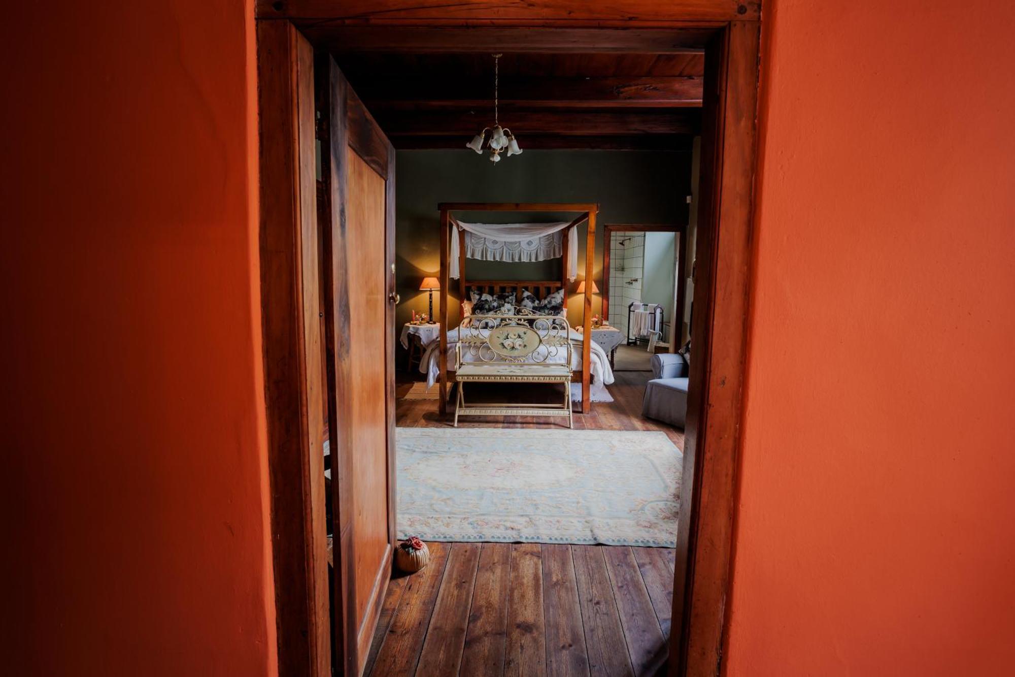 Moolmanshof 1798, Traditional Cape Dutch H-Shaped Farmhouse Свеллендам Экстерьер фото